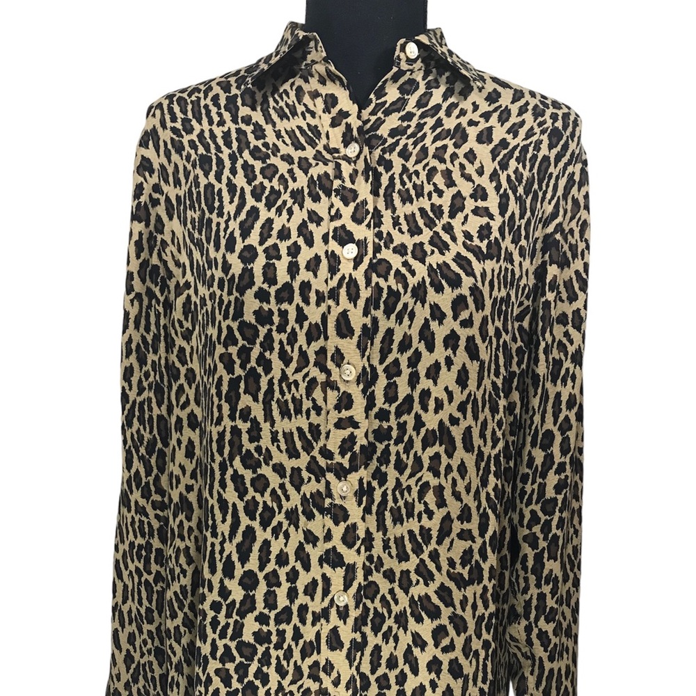 Women’s Lauren Ralph Lauren 100% silk blouse.